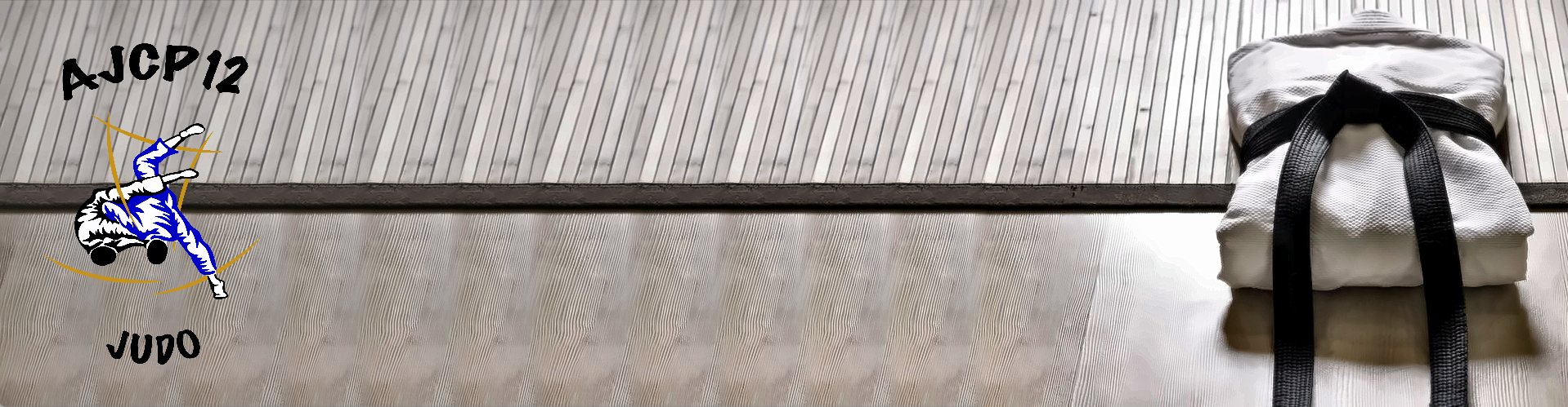 AJCP12, club de judo à Paris 12e : judogi et ceinture noire sur le tatami du dojo